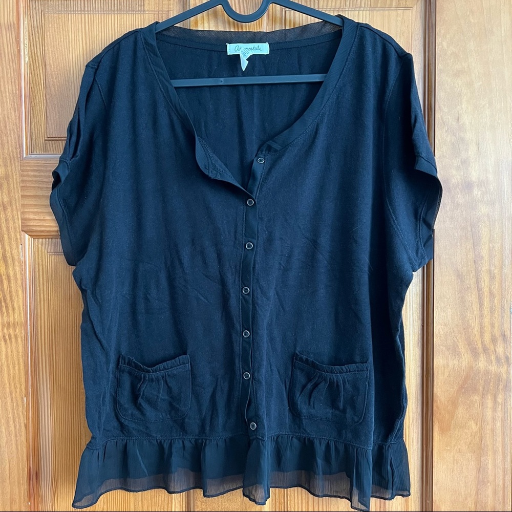 ✨ 2/$15 or 3/$20 ✨ Black Frilly Aeropostale Cardigan with Pockets Size X…